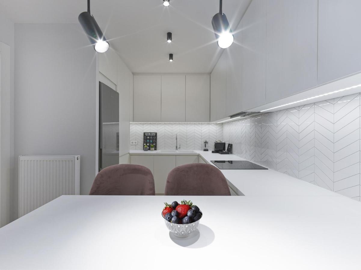 Fresh, New & Ready For You! Rnvtd Apt In Koukaki! Athens Exterior photo